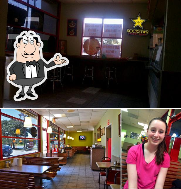 Посмотрите на внутренний интерьер "Niki's Pizza & Pasta - Cedar Park"