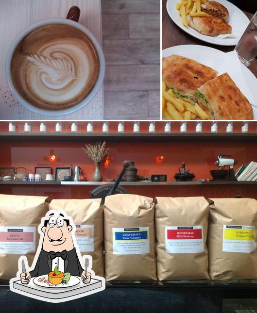 Mira las imágenes que hay de comida y bebida en Vision Cafe