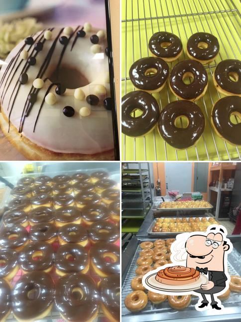 Vea esta imagen de Bakery Doughnuts