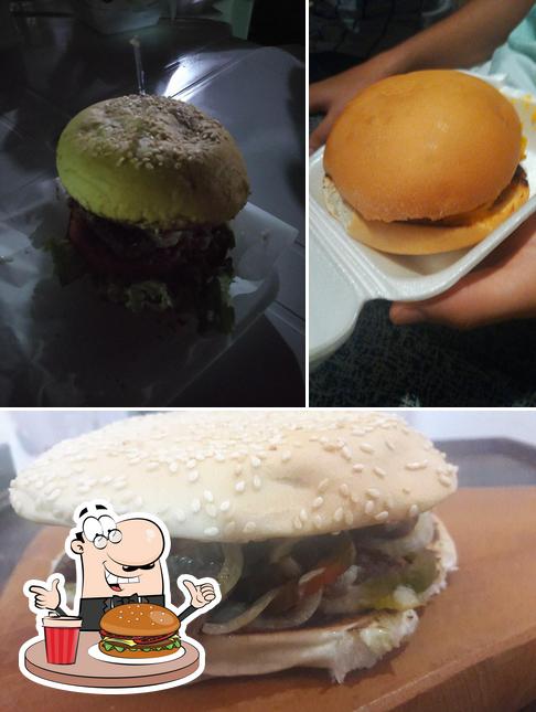 Peça um hambúrguer no Top Burguer