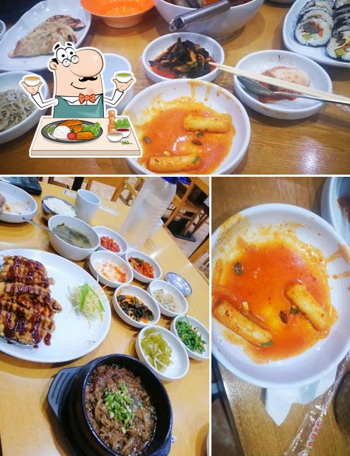 Comida en JJY Korean Restaurant