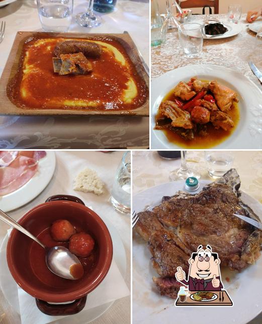 Prueba un plato con carne en Ristorante " Da Martino"