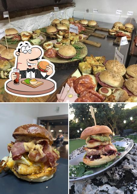 Les hamburgers de Why Not Pizzeria Ristorante Pub will conviendront différents goûts