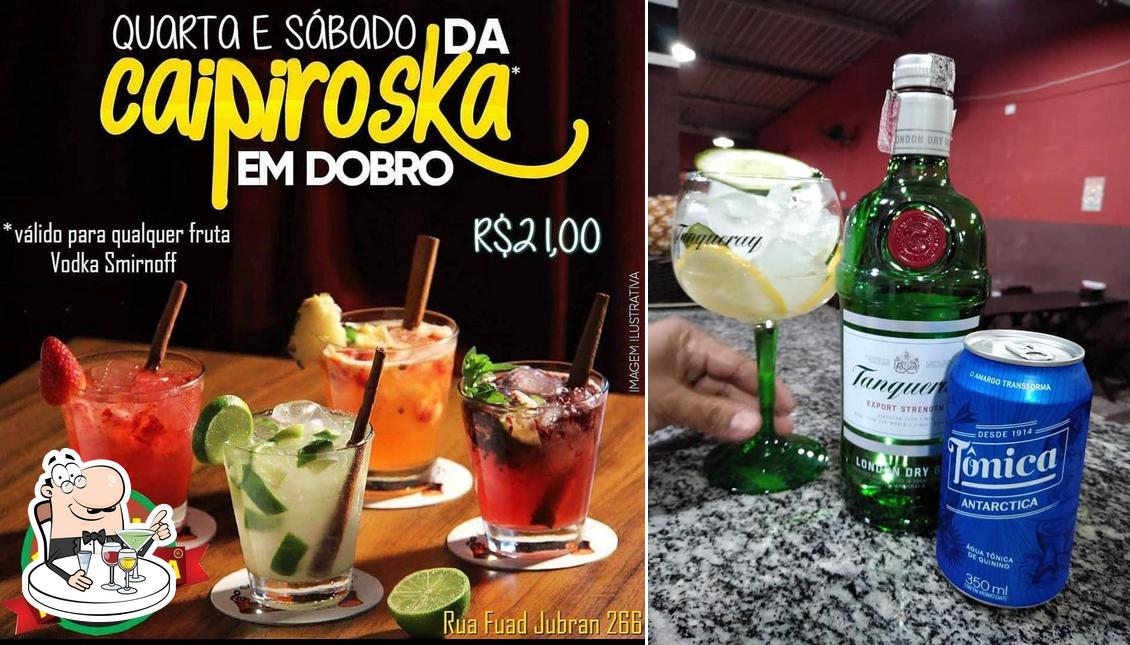 O Pizzaria a Favorita serve álcool