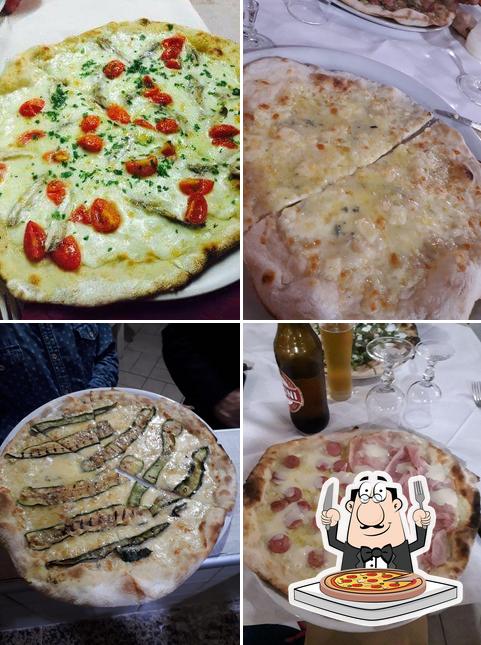 Scegli tra le svariate varianti di pizza