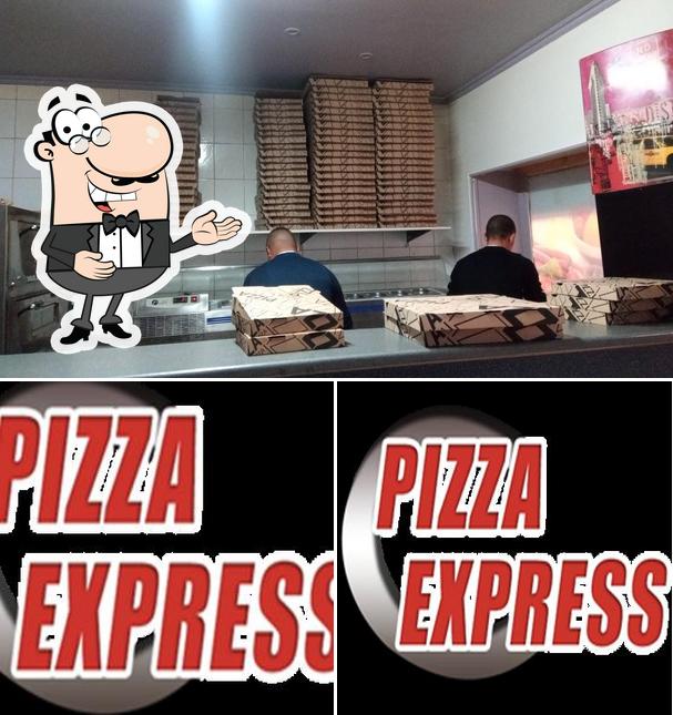 Regarder la photo de Pizza Express Choisy