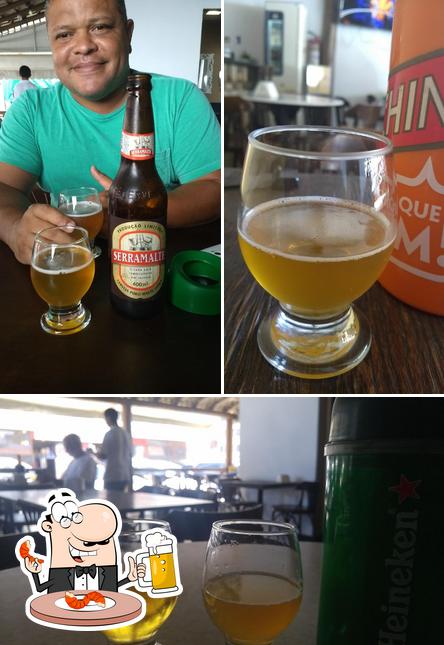 Peça um copo de cerveja leve ou escura