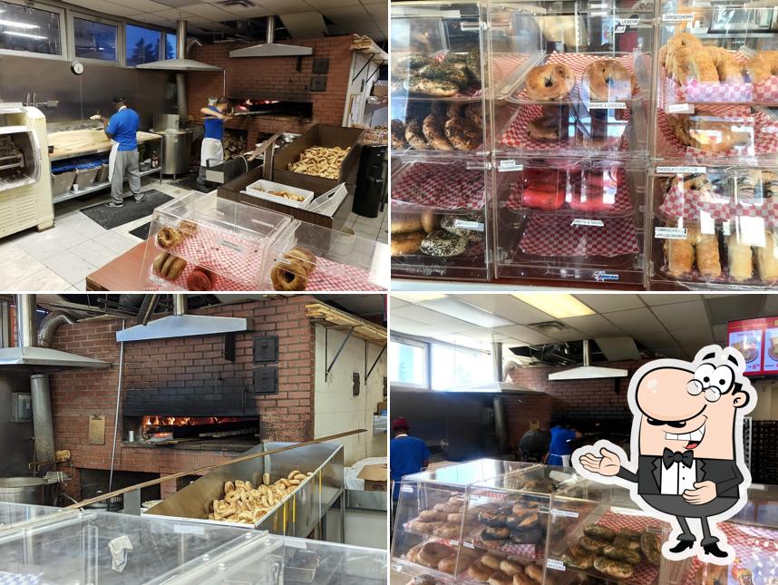 Voir l'image de Brossard Bagel Inc