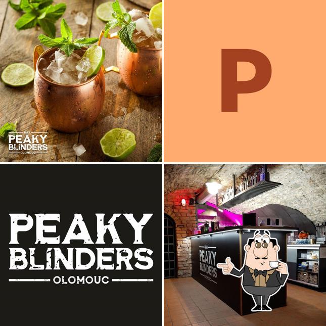 Насладитесь напитками в атмосфере "Peaky Blinders bar Olomouc"