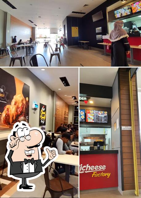 Richeese Factory Restaurant Mentawa Baru Hilir Restaurant Reviews