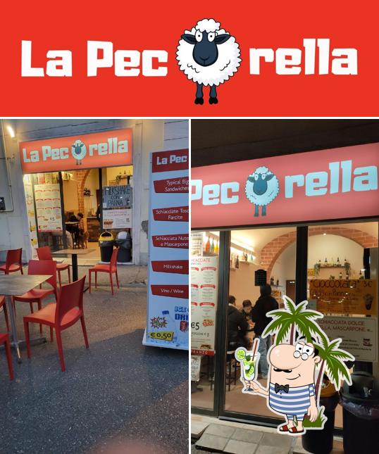 Vedi la immagine di La Pecorella - Pizzeria Schiacciateria Caffetteria