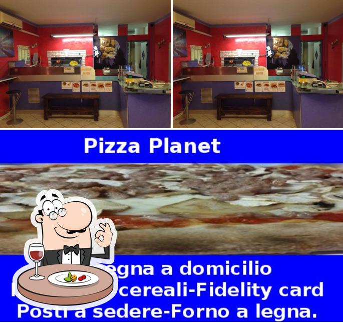 Essen im Pizza Planet