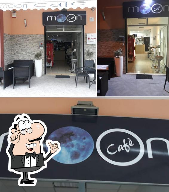 Gli interni di Moon Cafè di Sahin Bulent