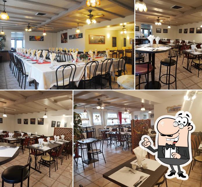 Check out how Le Petit Ecuyer (restaurant, bar, traiteur) looks inside