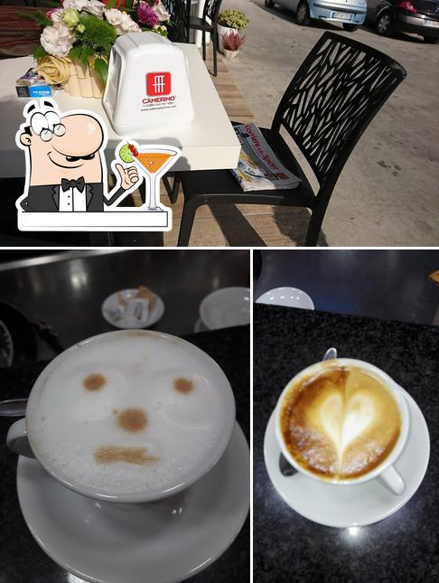 Questa è la immagine che mostra la bevanda e interni di Espressamente Saso