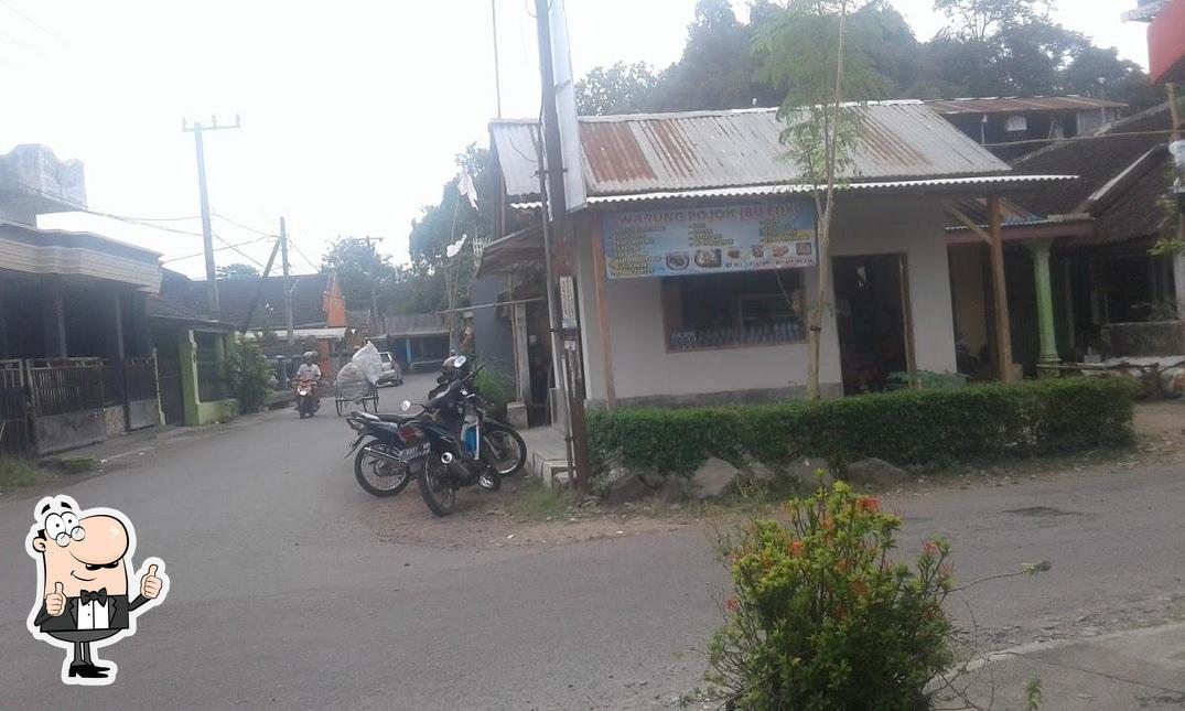 See this image of Warung Pojok Bu Edi