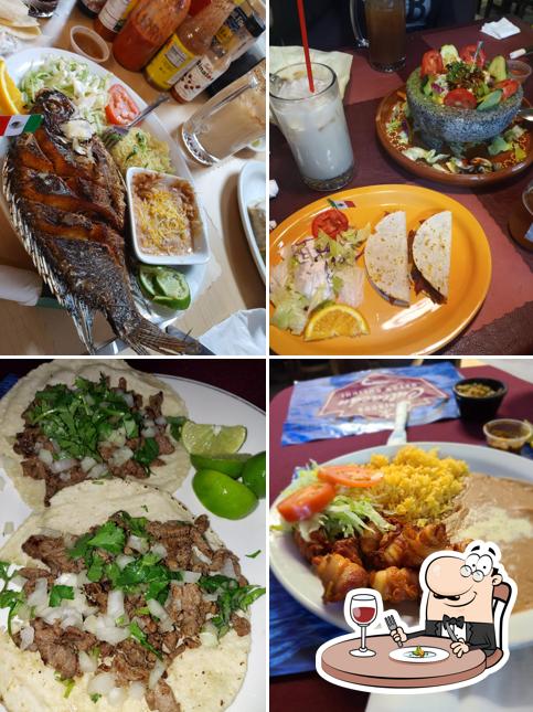 Mariscos Los Chinchorros, 645 W 5300 S in Murray - Restaurant menu and  reviews