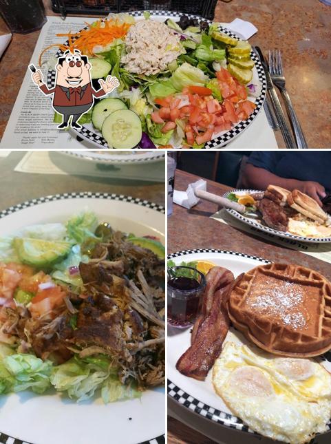 Black Bear Diner Natomas, 2700 El Centro Rd in Sacramento - Restaurant