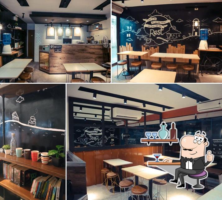 El interior de He • Brews Café Batangas City