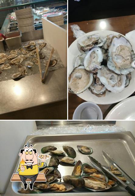 Get seafood at Chef Lin Buffet