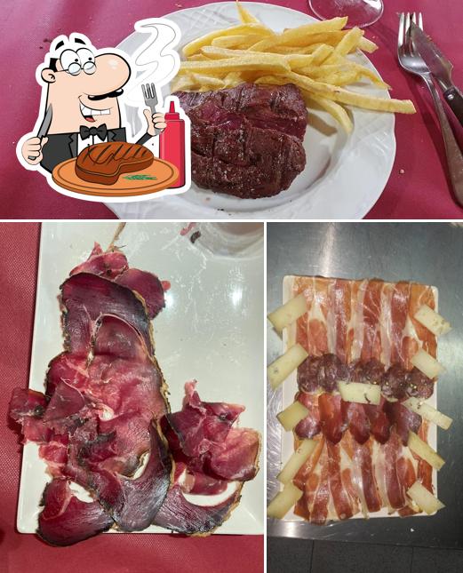 Попробуйте блюда из мяса в "Sidrería Asador Fuentelamora"