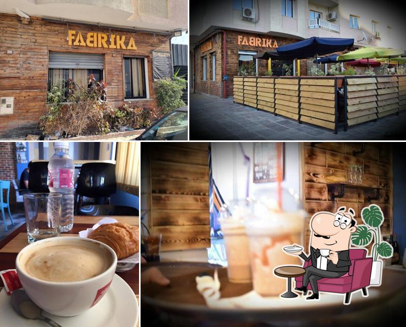 L'intérieur de Fabrika Café