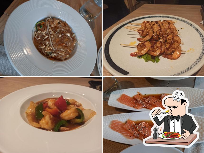 Cibo al Ristorante Giapponese Oishi