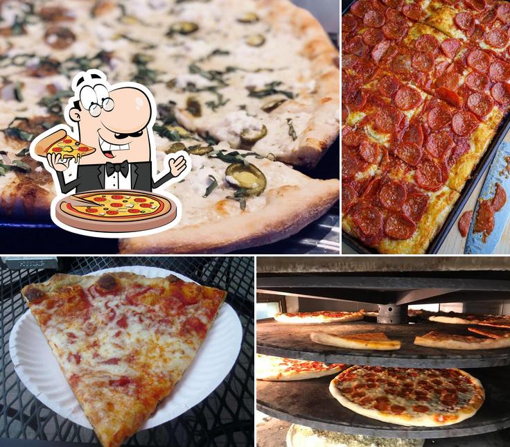 Отведайте пиццу в "Orlando's Brick Oven Pizza"