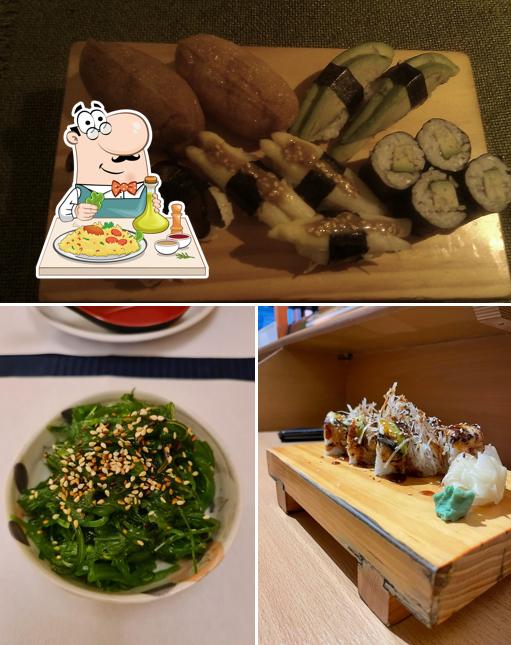 Essen im Tsutenkaku Sushi-Haus