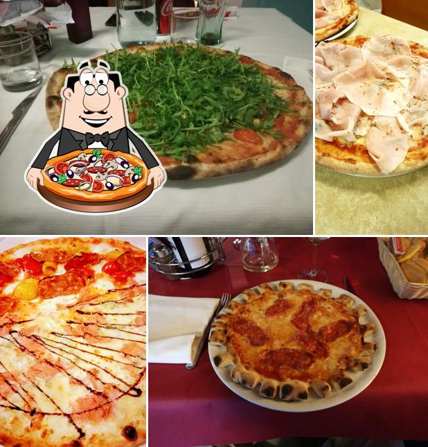 Essayez des pizzas à Trattoria Ristorante Il Veliero - Pizzeria dal Campione del Mondo