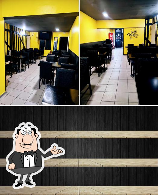 El interior de Rabiro Chicken