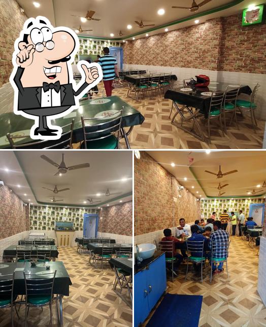 The interior of Muna Bhai Restaurant(Mutton Point)