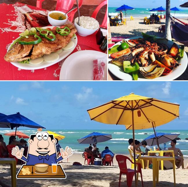 O Ravi Praiano Beach Bar se destaca pelo comida e interior