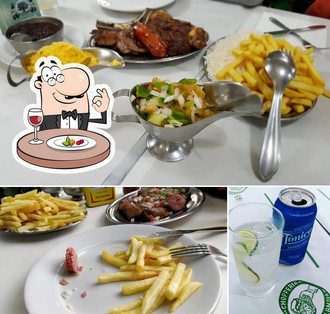 A foto do Choperia Cinelândia Restaurante - Verdinho’s comida e bebida