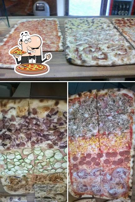 Scegli una pizza a Pizzeria Smack Express di Simone