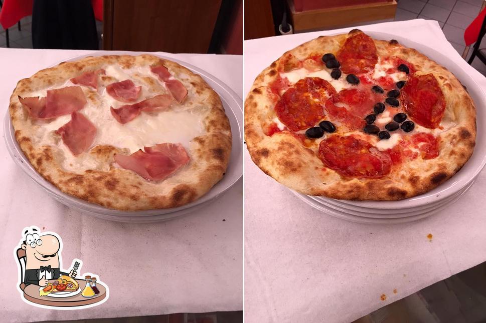 Prenditi una pizza a Pizzeria Da Donato