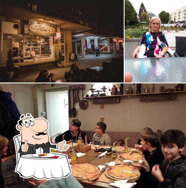 Look at the image of Pizzeria Al Forno Centru