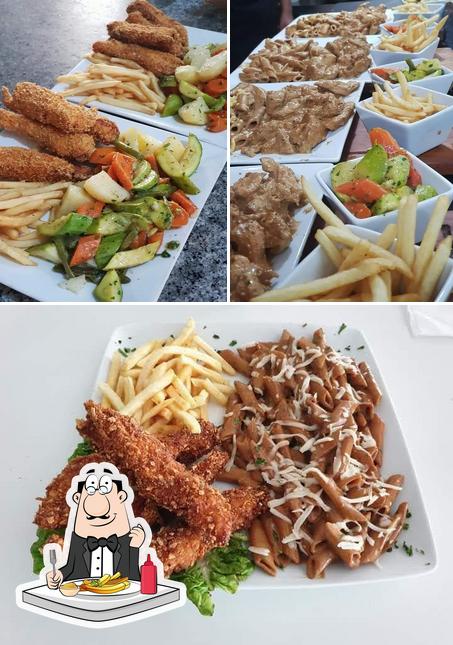 Dégustez des pommes frites à ايوز Ayouz fast food