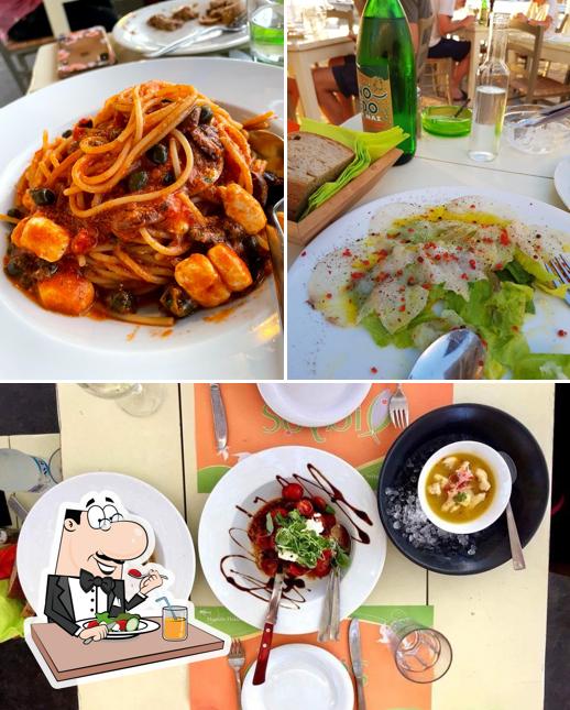 Meals at Yialos Restaurant Milos