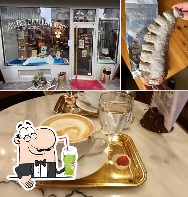 Goditi un drink a Bühler's Zuckerbäckerei