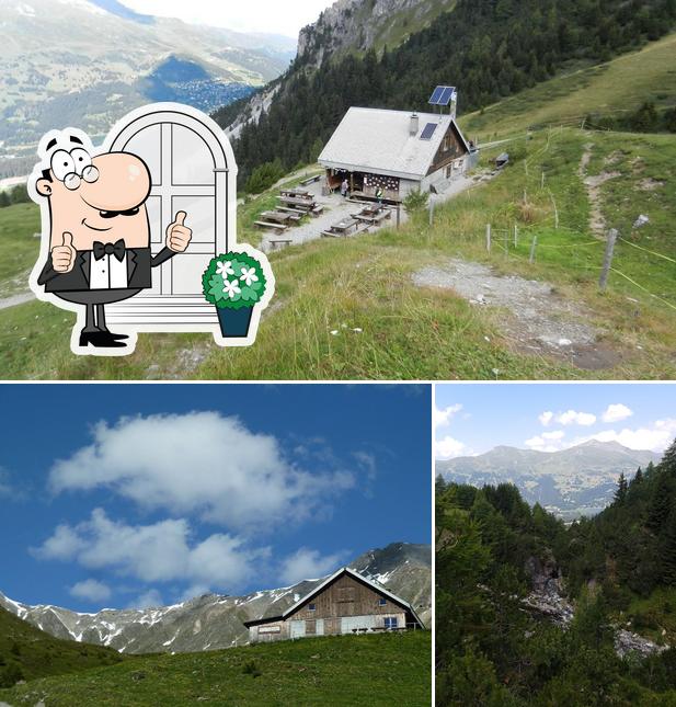 Goditi la vista dagli esterni di Alp Sanaspans