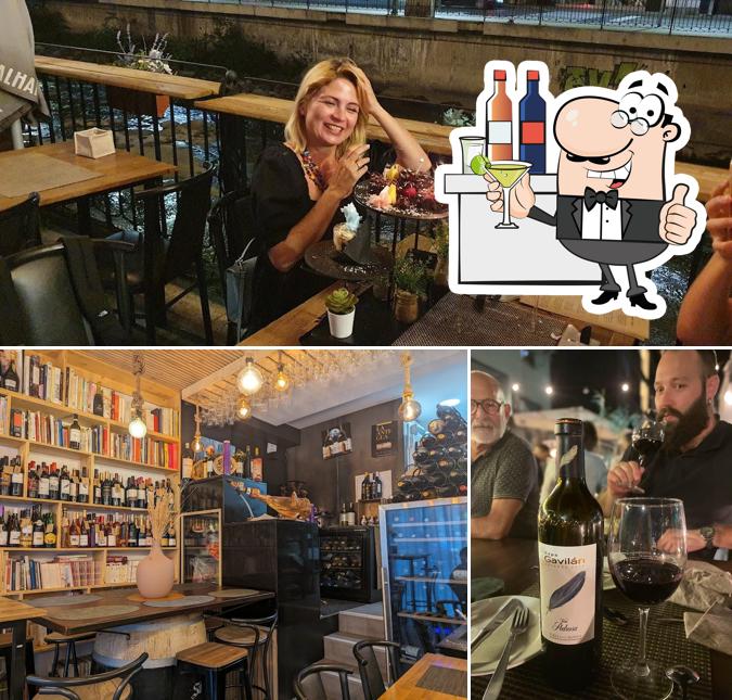 Voici la photo indiquant la comptoir de bar et intérieur sur Barra Mar's