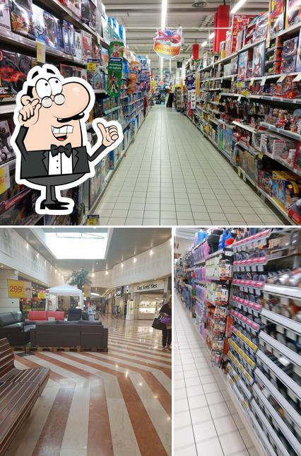 L'intérieur de Carrefour Le Crès