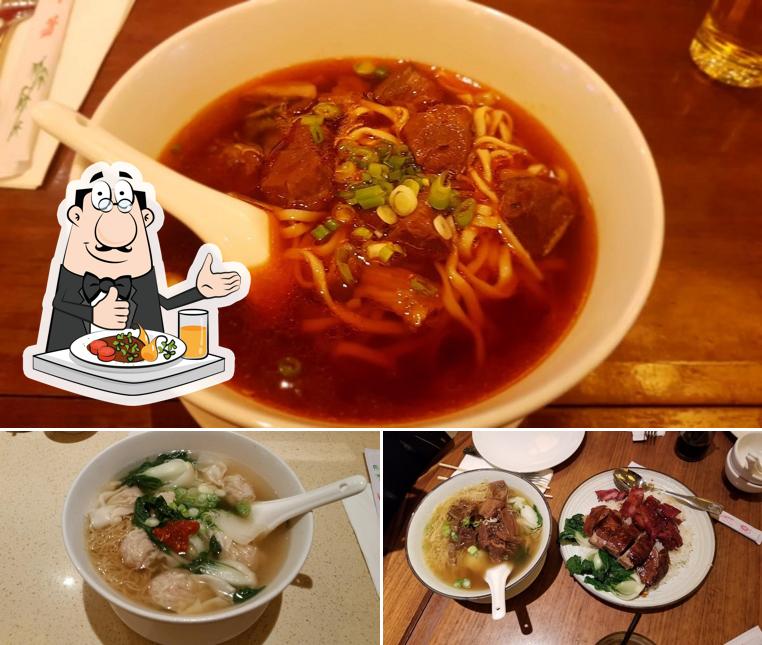 Еда в "Noodle Asia"