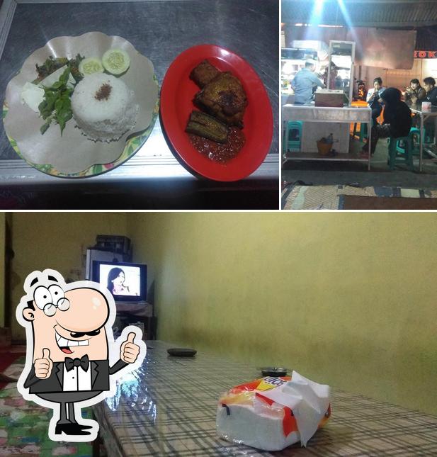 Here's an image of Warung Zaki