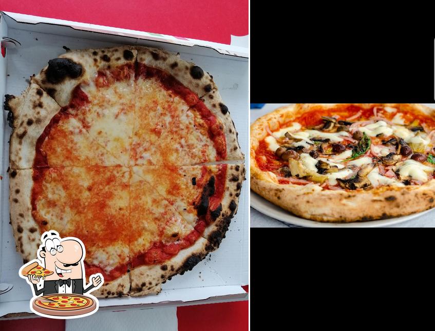 Scegli tra le svariate varianti di pizza