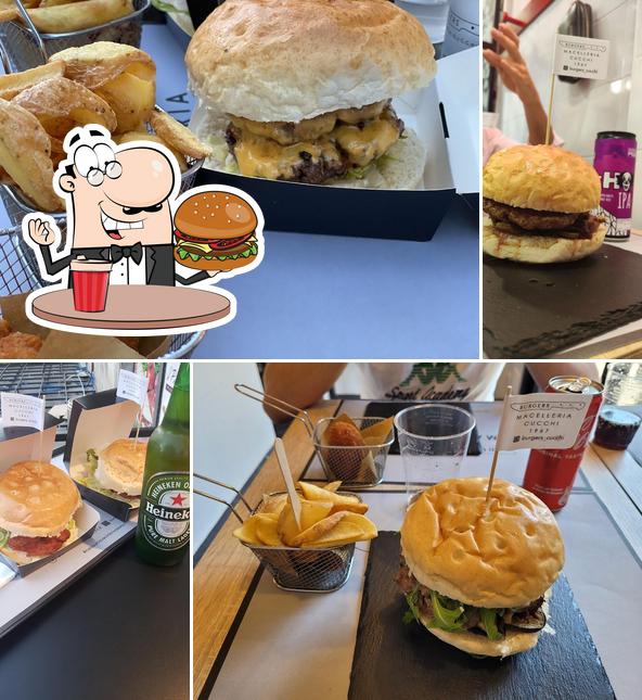 Probiert einen Burger bei Cucchi Burgers - Centocelle