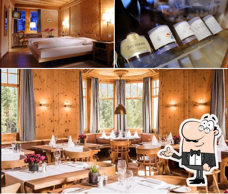 Tra le varie cose da Hotel Albris und Restaurant Kochendörfer si possono trovare la interni e vino