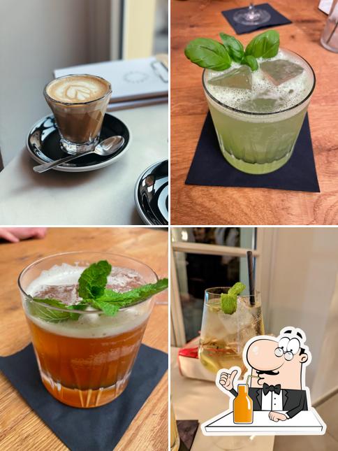 Насладитесь напитками из бара "Plattenstübchen - Café & Winebar"