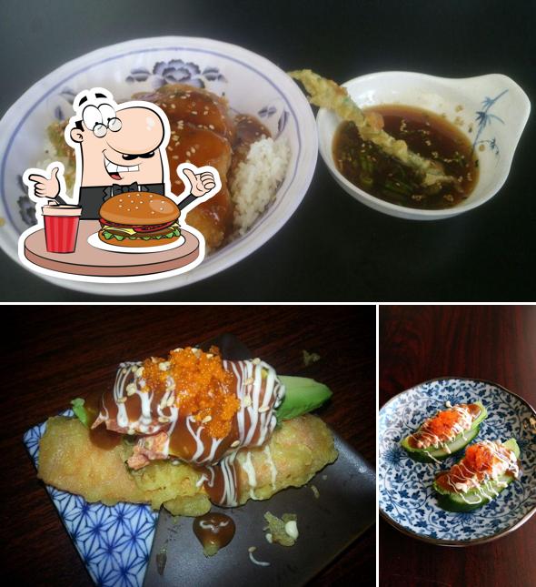 Prueba una hamburguesa en Kazoku Teriyaki & More